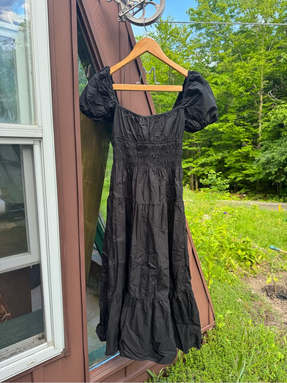 Aritzia Black Puff-Sleeve Tiered Midi Dress